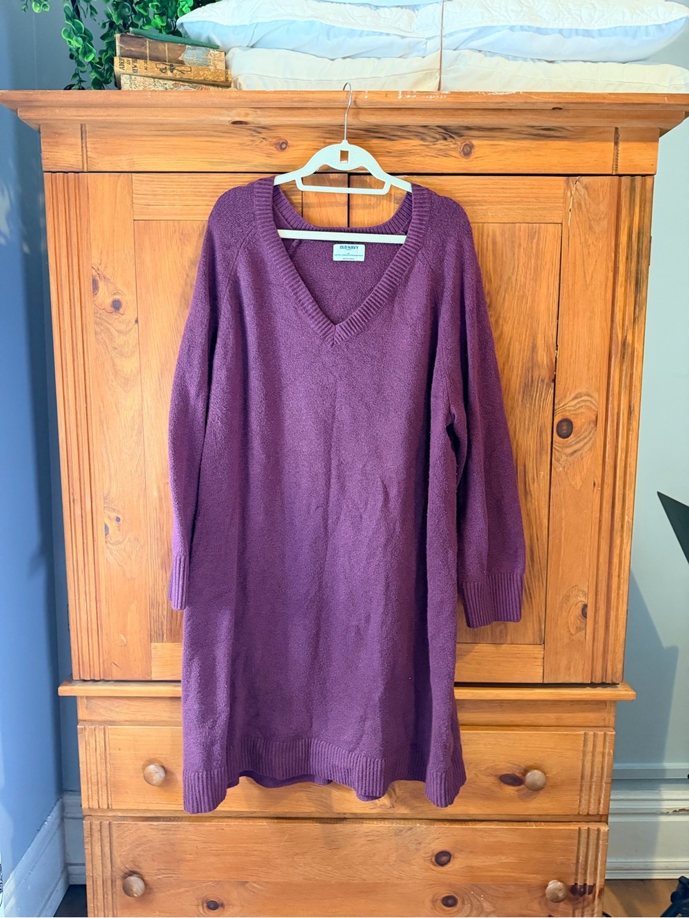 Old Navy Maroon V-Neck Long Sleeve Sweater Dress